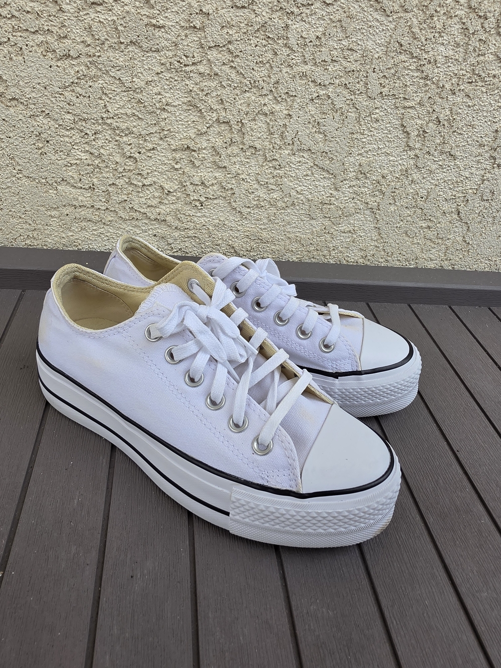 Converse Chuck Taylor All Star Lift Platform White Canvas Sneakers - Size 6
